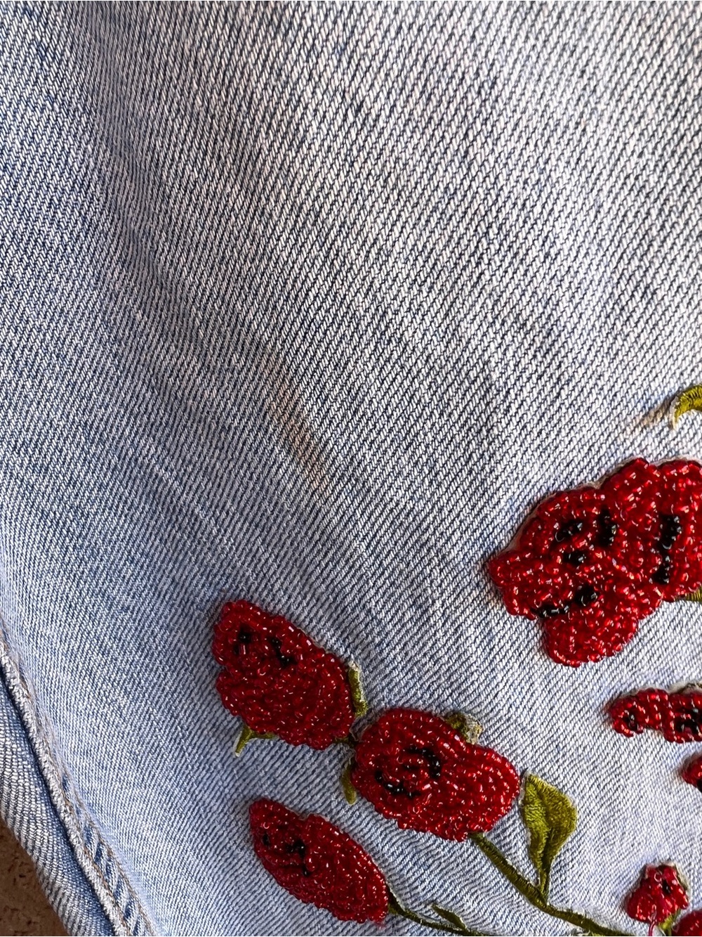 GAP Made in USA Boot Cut Jeans Beaded Red Rose Floral Appliqué Size 6 Y2K Boho - Picture 6 of 8